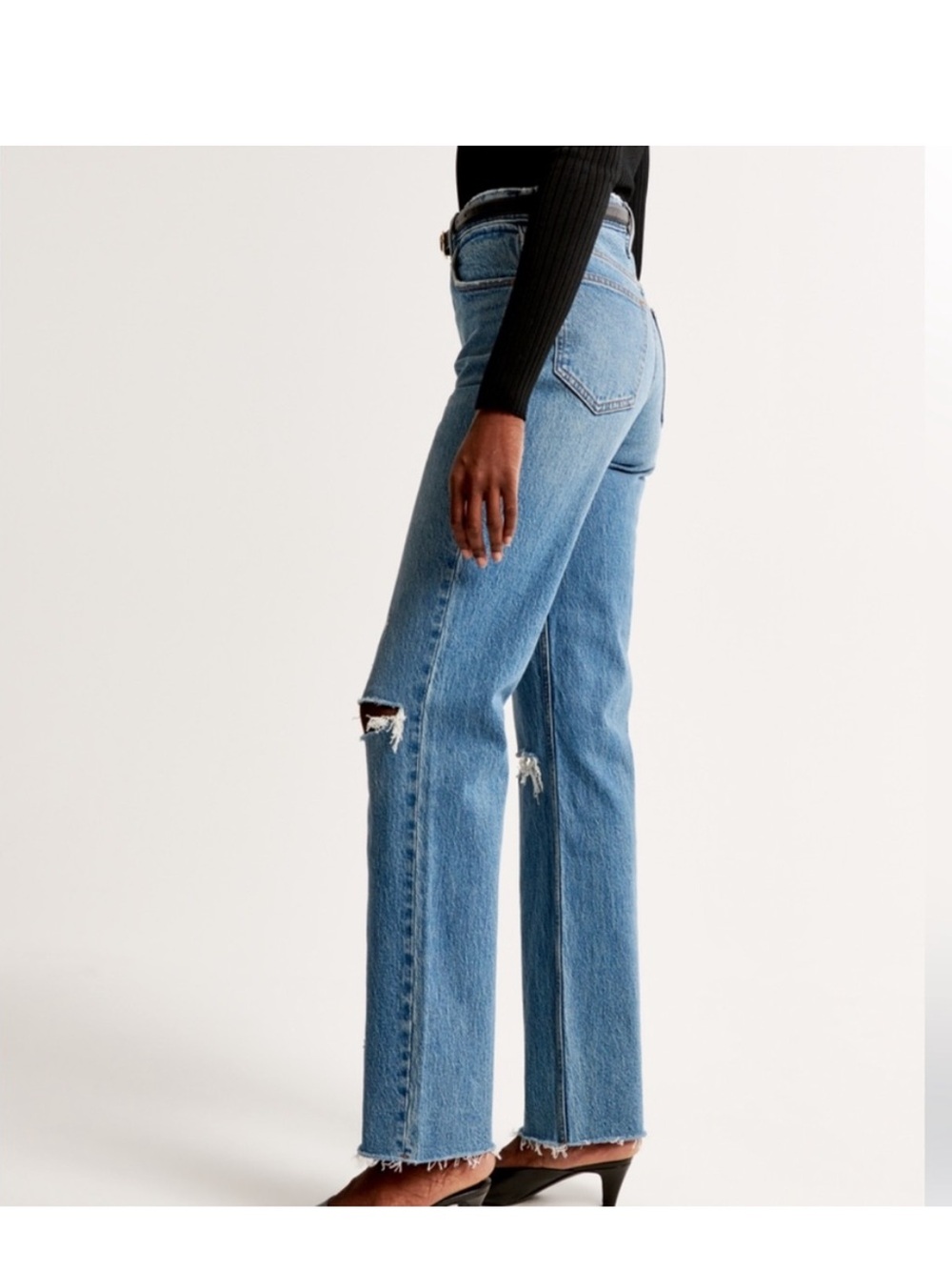 Abercrombie & Fitch Ultra High Rise 90s Straight Leg Jeans Size 28/R NWT